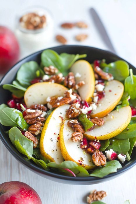Pear Salad with Goat Cheese