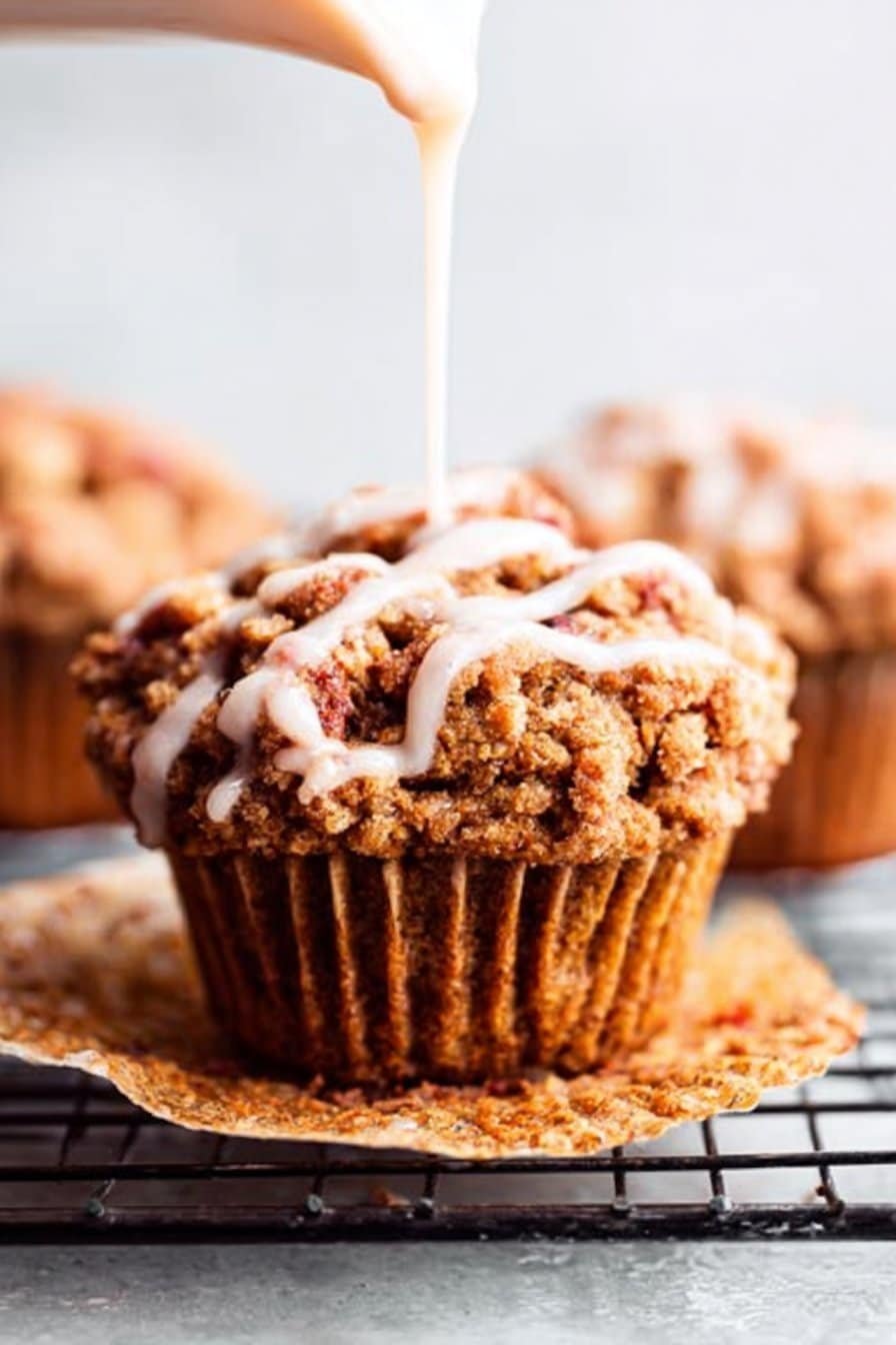 Cinnamon Streusel Paleo Carrot Muffins