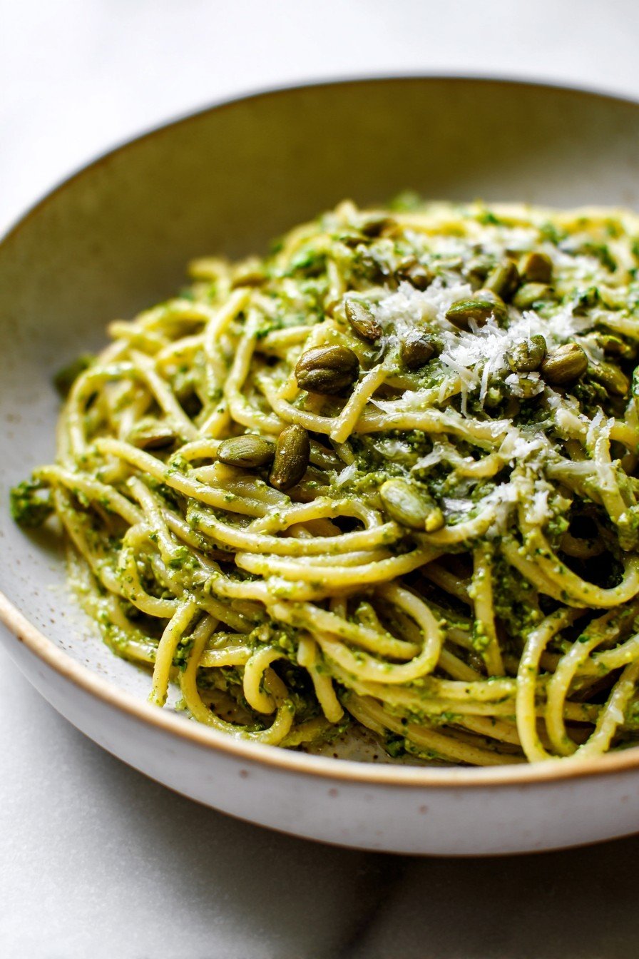 Creamy 5 Ingredient Pistachio Pesto Pasta