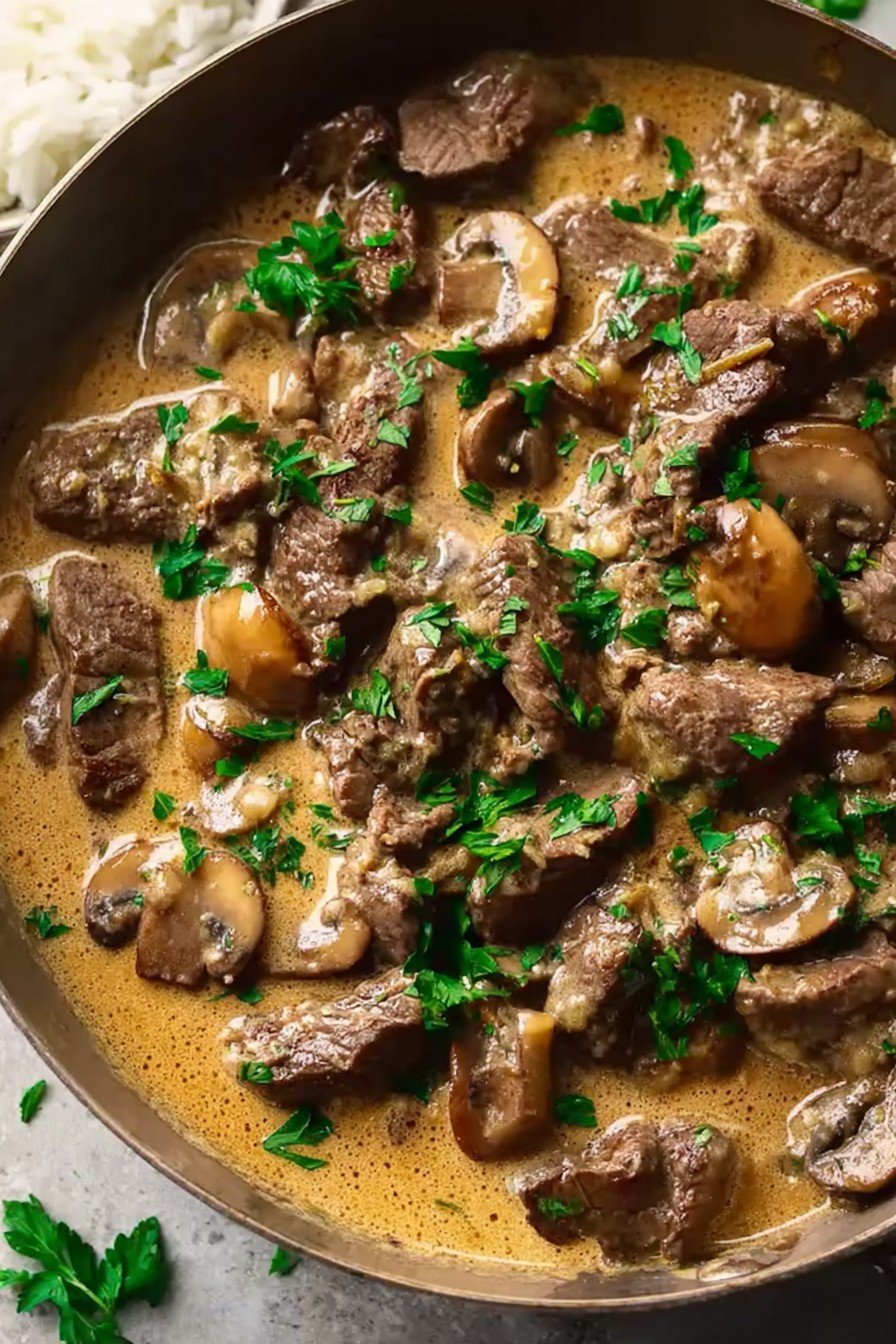 Creamy Whole30 Beef Stroganoff